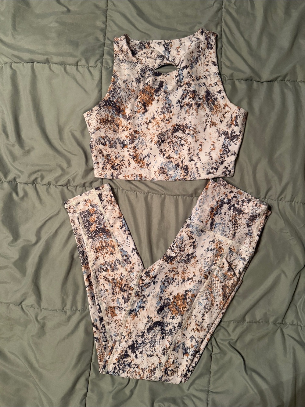Savvi Women's Bra/Legging Set